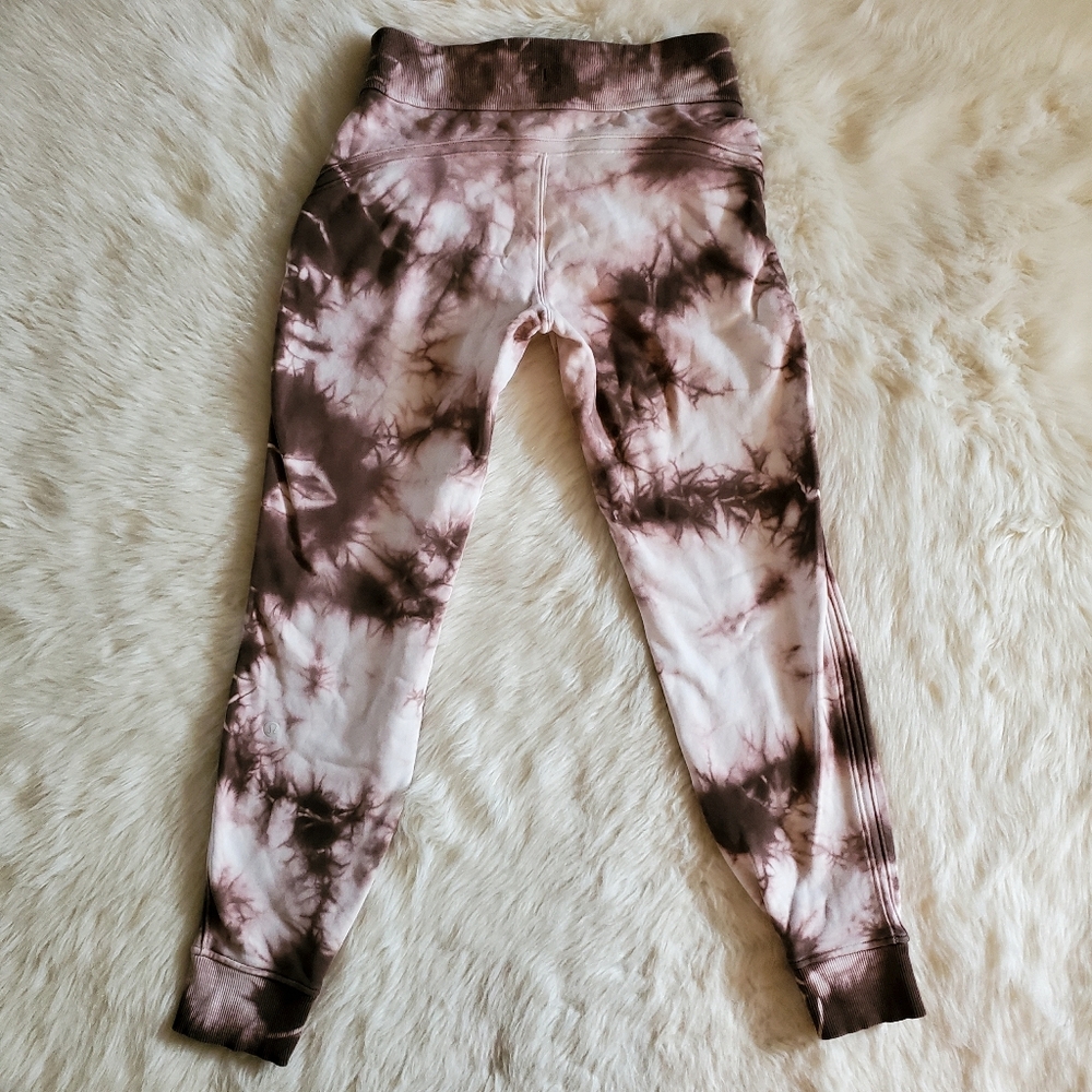Lululemon Warm Down Joggers Size 4 - Picture 5 of 12